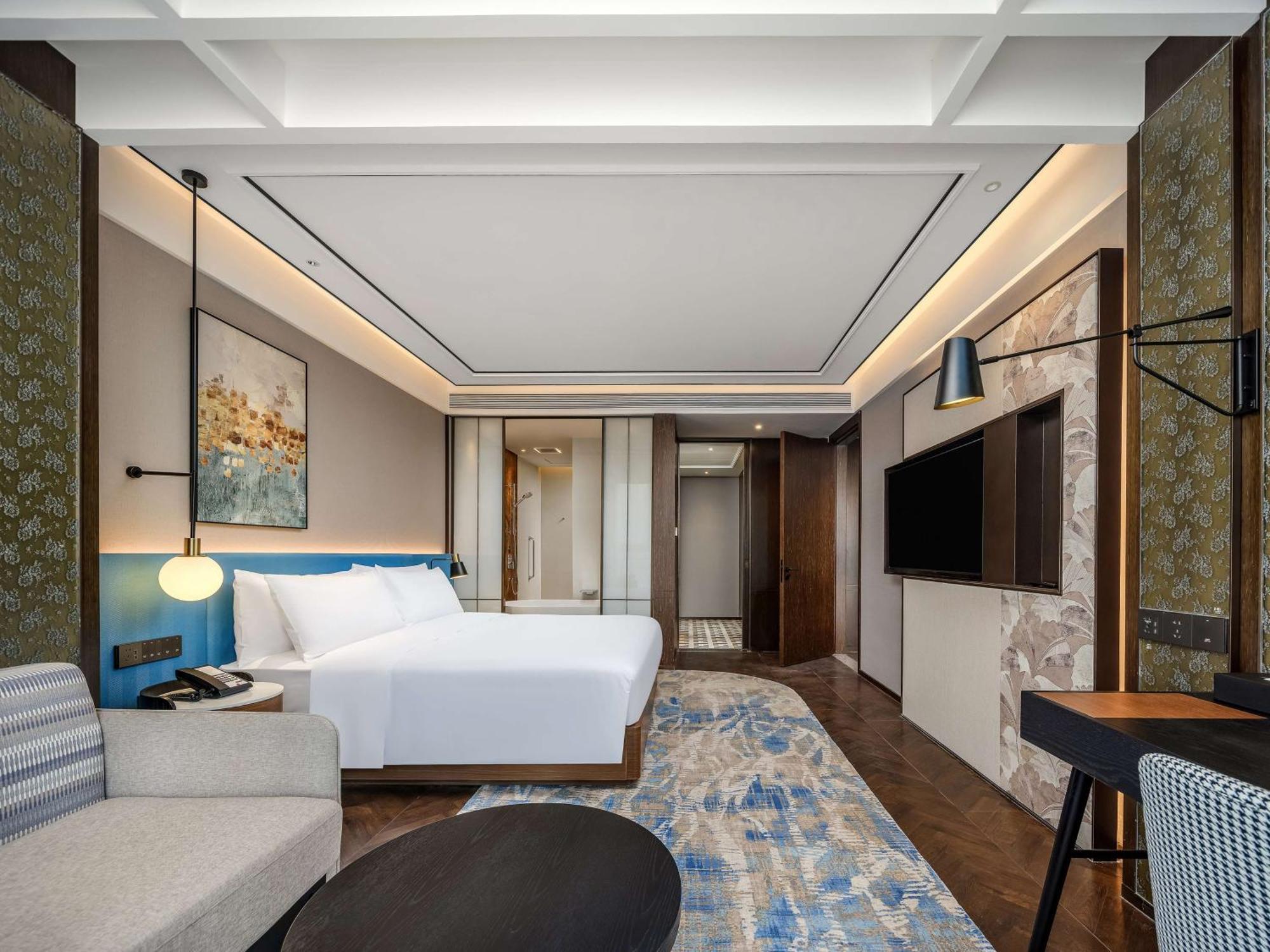 Hilton Garden Inn Beijing Guomao Экстерьер фото