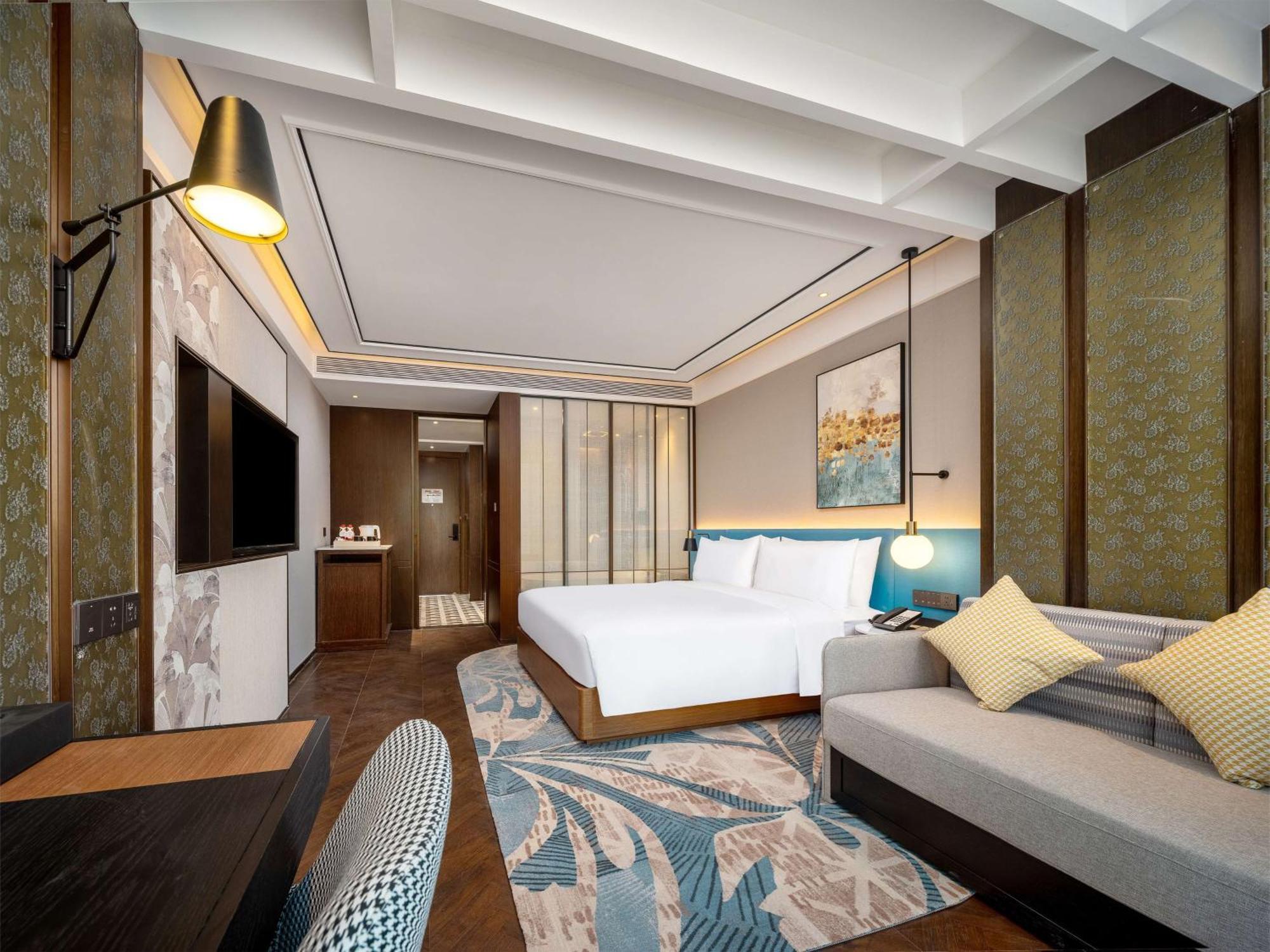 Hilton Garden Inn Beijing Guomao Экстерьер фото