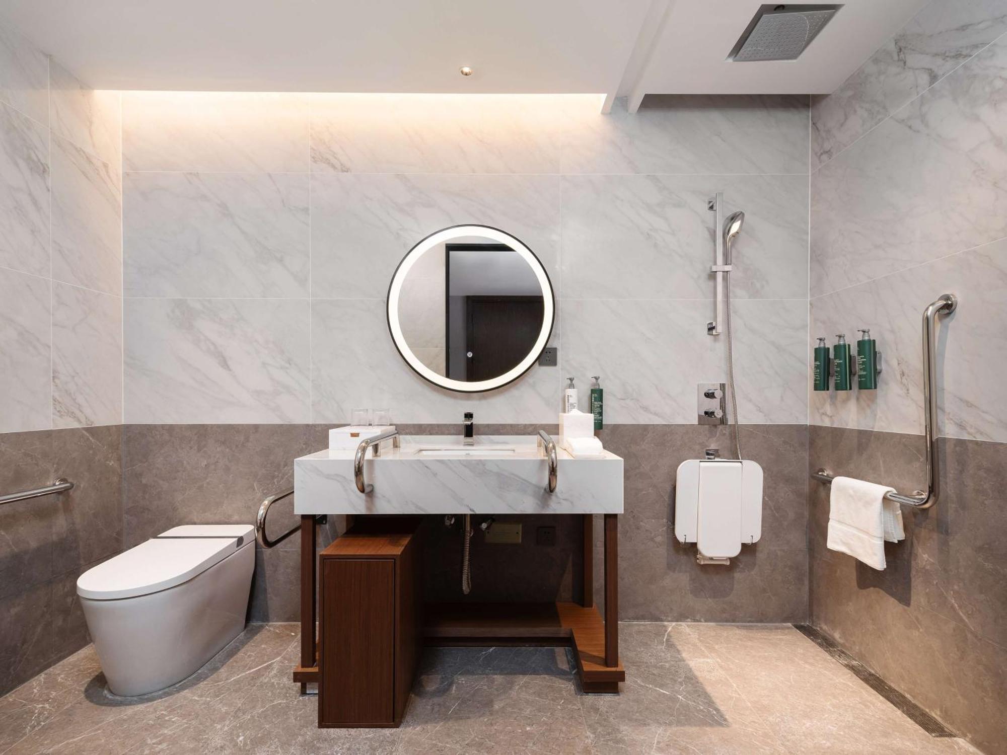 Hilton Garden Inn Beijing Guomao Экстерьер фото