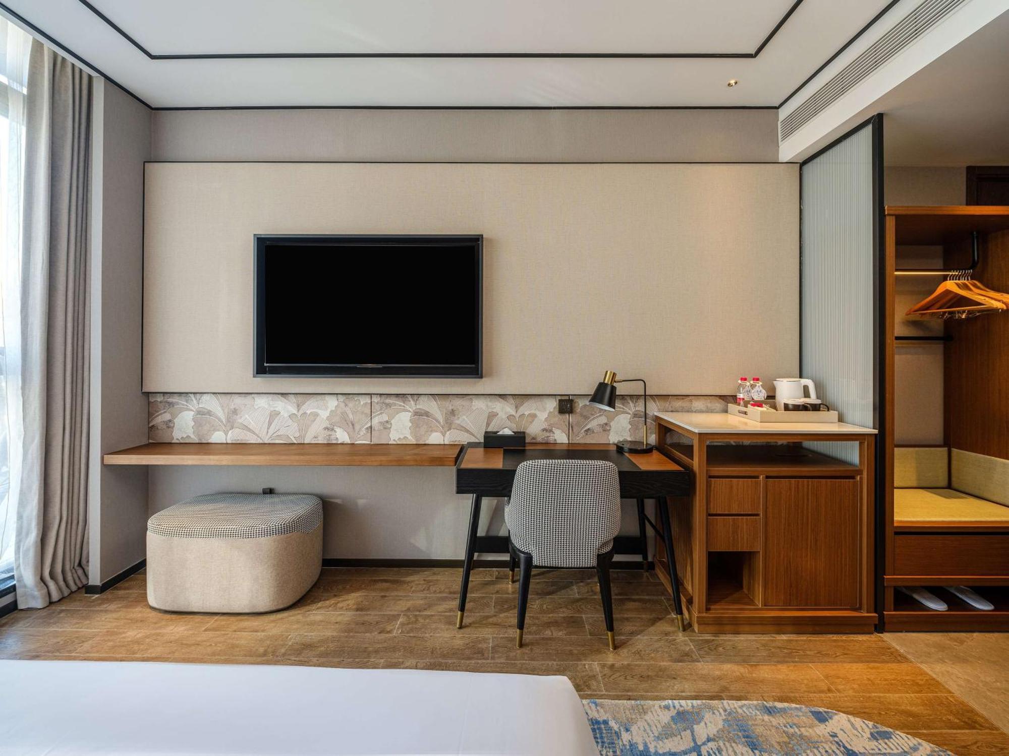 Hilton Garden Inn Beijing Guomao Экстерьер фото