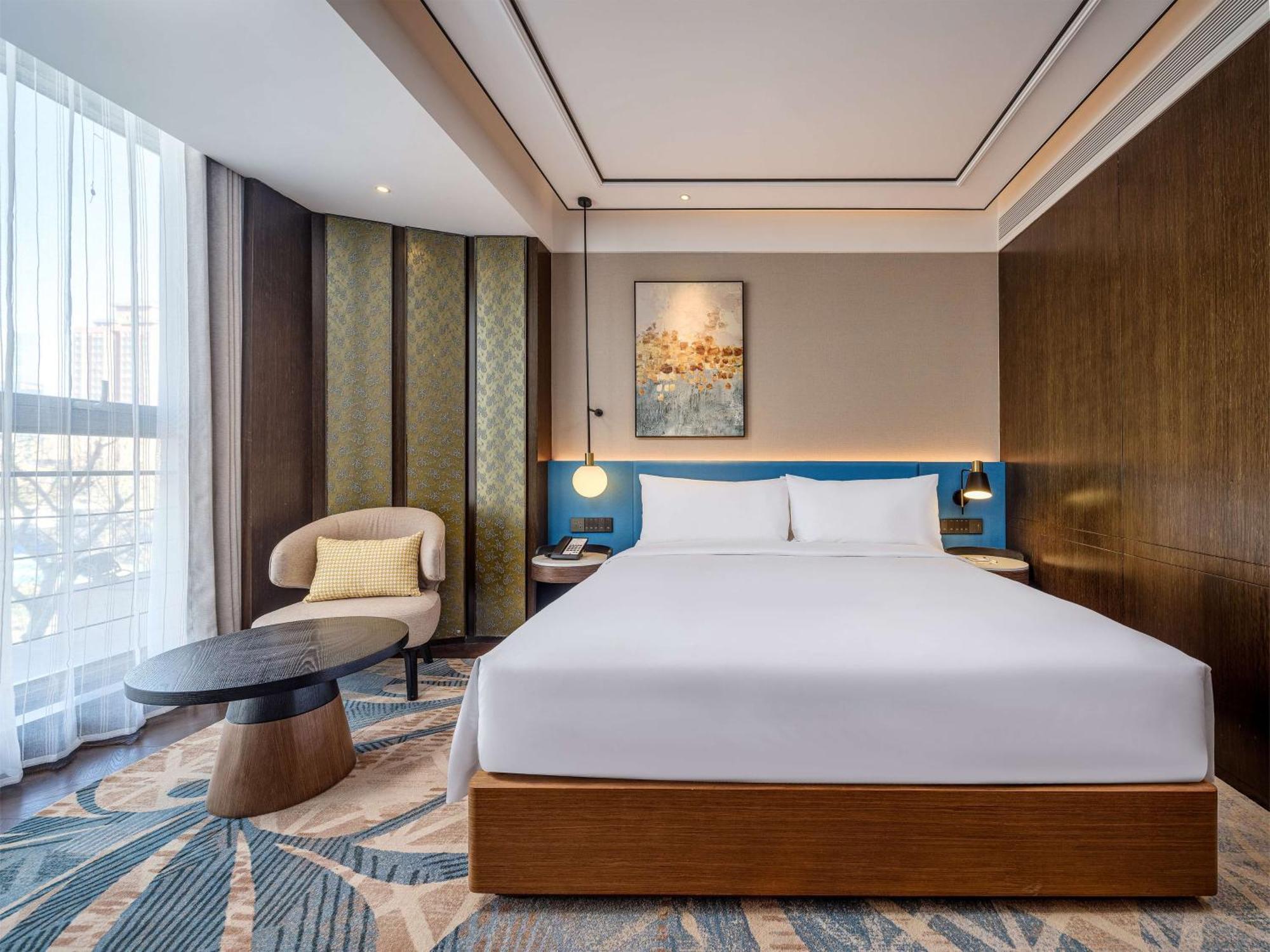 Hilton Garden Inn Beijing Guomao Экстерьер фото