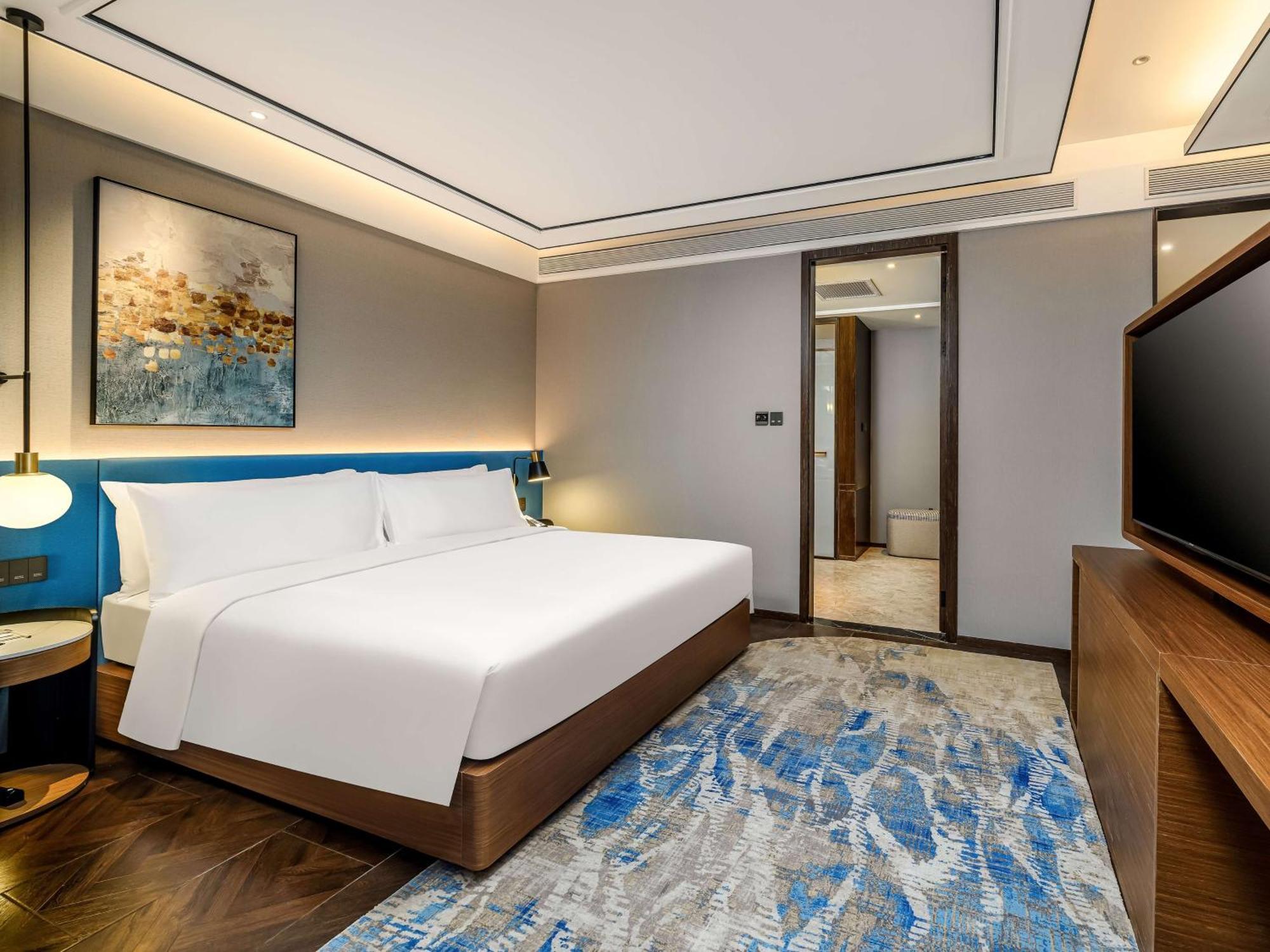 Hilton Garden Inn Beijing Guomao Экстерьер фото