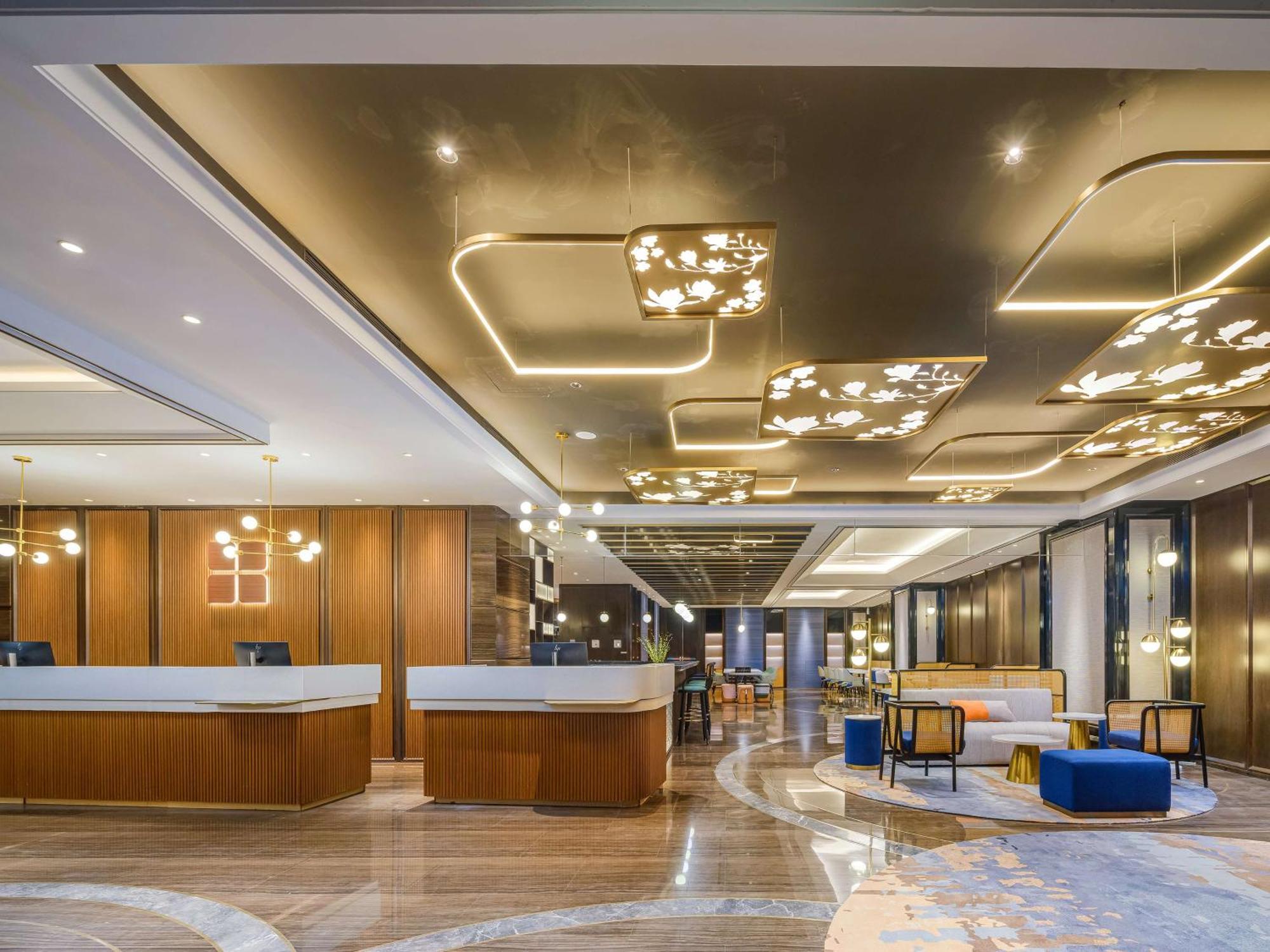 Hilton Garden Inn Beijing Guomao Экстерьер фото