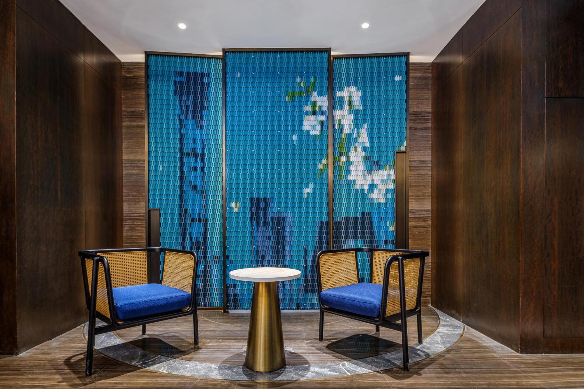 Hilton Garden Inn Beijing Guomao Экстерьер фото